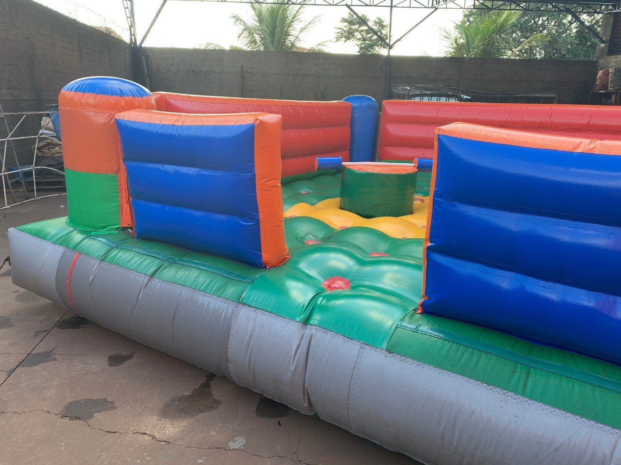 Brinquedo inflável depois da reforma da JC Lonas Brinquedo inflável depois da reforma da JC Lonas